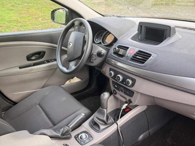 Синій Рено Меган, об'ємом двигуна 1.6 л та пробігом 197 тис. км за 5700 $, фото 6 на Automoto.ua