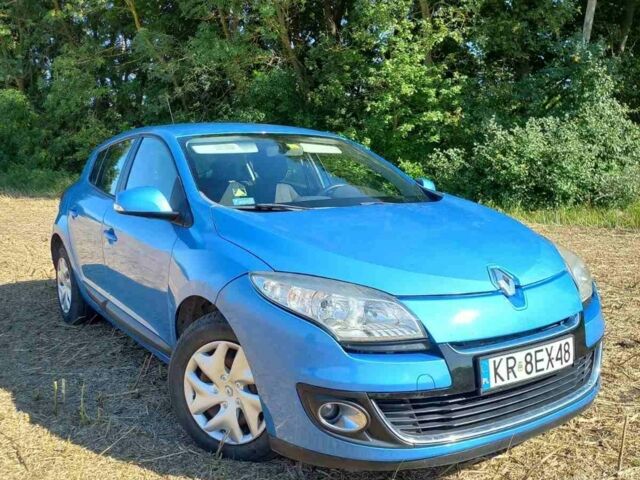 Рено Меган 2012 в Теребовле на Automoto.ua Синий Рено Меган, объемом двигателя 0 л и пробегом 190 тыс. км за 2500 $, фото 1 на Automoto.ua