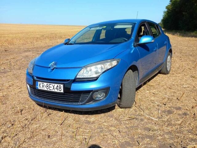 Рено Меган 2012 в Теребовле на Automoto.ua Синий Рено Меган, объемом двигателя 0 л и пробегом 190 тыс. км за 2500 $, фото 7 на Automoto.ua