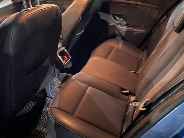 Синій Рено Меган, об'ємом двигуна 1.5 л та пробігом 275 тис. км за 8000 $, фото 11 на Automoto.ua