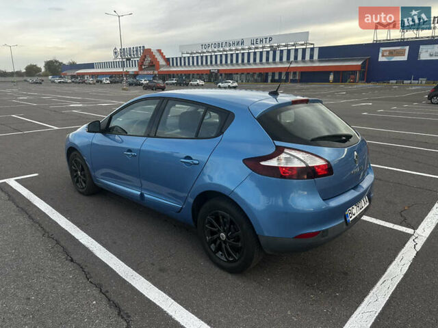 Синий Рено Меган, объемом двигателя 1.46 л и пробегом 156 тыс. км за 8750 $, фото 4 на Automoto.ua