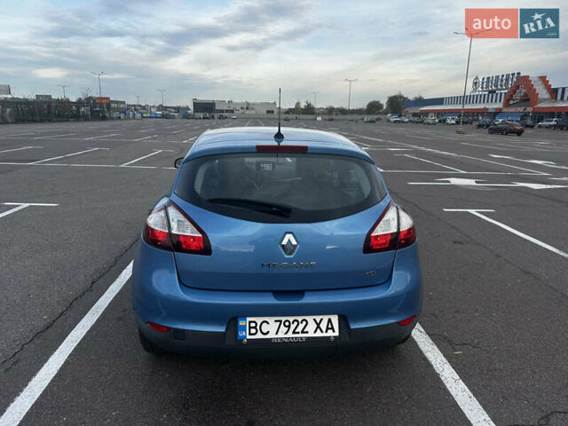Синий Рено Меган, объемом двигателя 1.46 л и пробегом 156 тыс. км за 8750 $, фото 5 на Automoto.ua