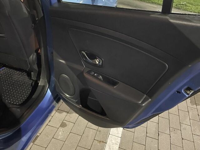 Синій Рено Меган, об'ємом двигуна 1.5 л та пробігом 275 тис. км за 8000 $, фото 3 на Automoto.ua