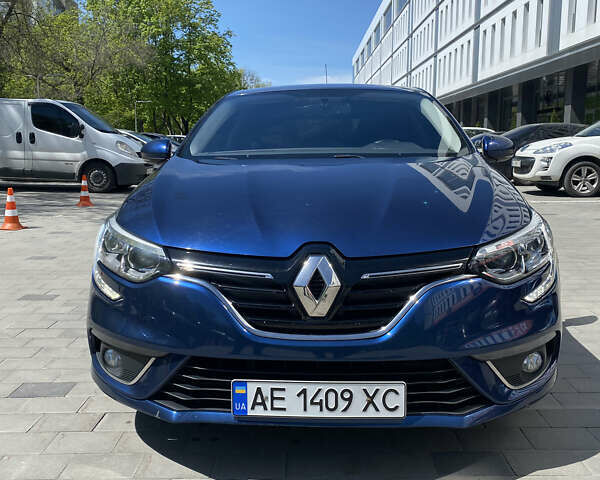 Синий Рено Меган, объемом двигателя 1.5 л и пробегом 215 тыс. км за 10500 $, фото 1 на Automoto.ua