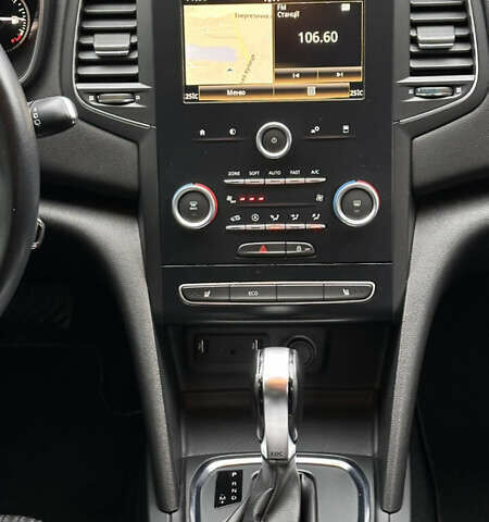 Синій Рено Меган, об'ємом двигуна 1.46 л та пробігом 80 тис. км за 14900 $, фото 33 на Automoto.ua