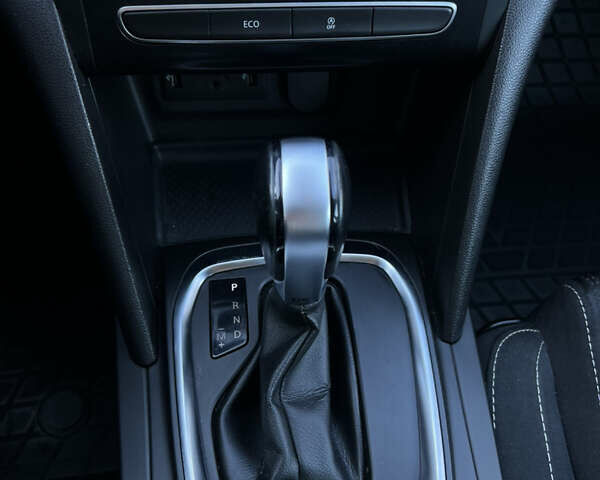 Синий Рено Меган, объемом двигателя 1.46 л и пробегом 232 тыс. км за 11700 $, фото 26 на Automoto.ua