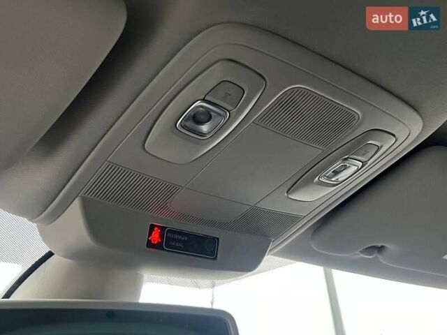 Синий Рено Меган, объемом двигателя 1.62 л и пробегом 135 тыс. км за 17990 $, фото 35 на Automoto.ua