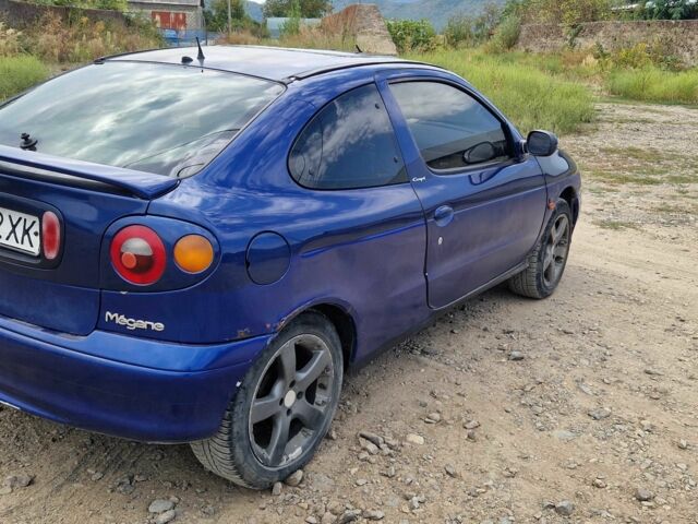 Синий Рено Меган, объемом двигателя 1.6 л и пробегом 50 тыс. км за 950 $, фото 4 на Automoto.ua