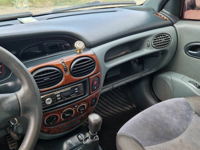 Синий Рено Меган, объемом двигателя 1.6 л и пробегом 50 тыс. км за 950 $, фото 1 на Automoto.ua