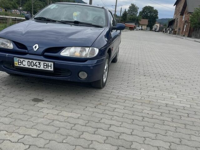 Синій Рено Меган, об'ємом двигуна 2 л та пробігом 250 тис. км за 1300 $, фото 4 на Automoto.ua
