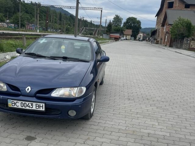 Синій Рено Меган, об'ємом двигуна 2 л та пробігом 250 тис. км за 1300 $, фото 2 на Automoto.ua