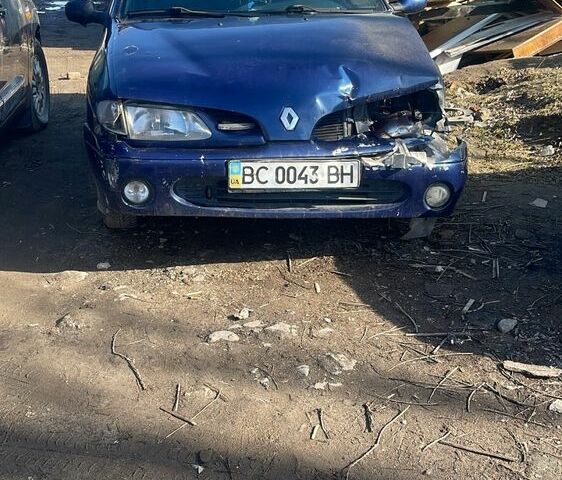 Синій Рено Меган, об'ємом двигуна 2 л та пробігом 250 тис. км за 1300 $, фото 12 на Automoto.ua