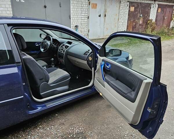 Синий Рено Меган, объемом двигателя 1.87 л и пробегом 239 тыс. км за 3200 $, фото 13 на Automoto.ua