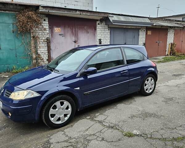 Синий Рено Меган, объемом двигателя 1.87 л и пробегом 239 тыс. км за 3200 $, фото 3 на Automoto.ua