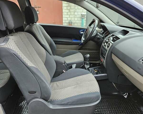 Синий Рено Меган, объемом двигателя 1.87 л и пробегом 239 тыс. км за 3200 $, фото 11 на Automoto.ua