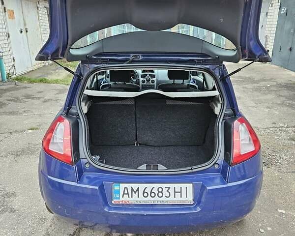 Синий Рено Меган, объемом двигателя 1.87 л и пробегом 239 тыс. км за 3200 $, фото 16 на Automoto.ua