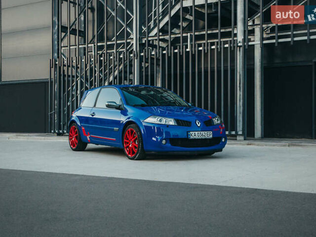 Синий Рено Меган, объемом двигателя 2 л и пробегом 170 тыс. км за 8500 $, фото 3 на Automoto.ua