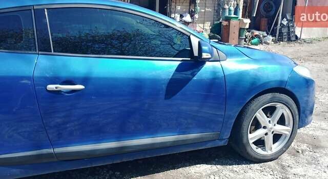 Синий Рено Меган, объемом двигателя 2 л и пробегом 255 тыс. км за 7000 $, фото 12 на Automoto.ua