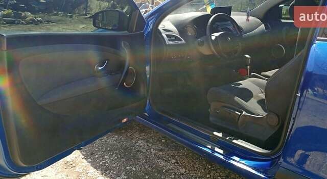 Синий Рено Меган, объемом двигателя 2 л и пробегом 255 тыс. км за 7000 $, фото 10 на Automoto.ua