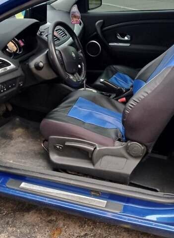 Синий Рено Меган, объемом двигателя 2 л и пробегом 255 тыс. км за 7000 $, фото 1 на Automoto.ua