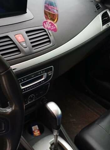 Синий Рено Меган, объемом двигателя 2 л и пробегом 255 тыс. км за 7000 $, фото 2 на Automoto.ua