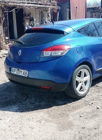 Синій Рено Меган, об'ємом двигуна 2 л та пробігом 255 тис. км за 6500 $, фото 3 на Automoto.ua