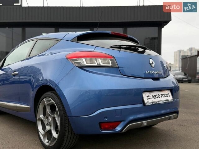 Синій Рено Меган, об'ємом двигуна 2 л та пробігом 184 тис. км за 9290 $, фото 5 на Automoto.ua