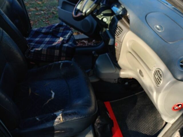 Синий Рено Меган, объемом двигателя 0 л и пробегом 298 тыс. км за 3400 $, фото 7 на Automoto.ua