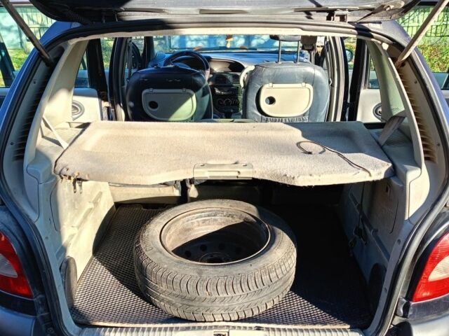 Синий Рено Меган, объемом двигателя 0 л и пробегом 298 тыс. км за 3400 $, фото 10 на Automoto.ua