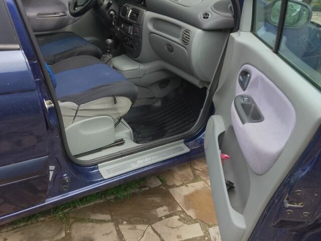 Синий Рено Меган, объемом двигателя 1.9 л и пробегом 360 тыс. км за 2700 $, фото 2 на Automoto.ua