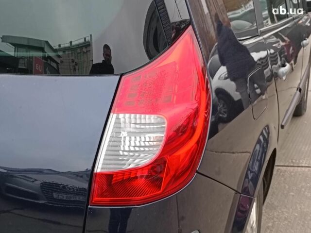 Синій Рено Меган, об'ємом двигуна 2 л та пробігом 328 тис. км за 6190 $, фото 9 на Automoto.ua