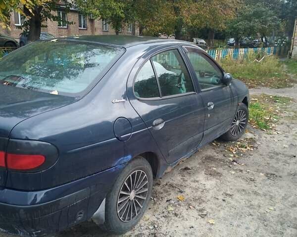 Синий Рено Меган, объемом двигателя 1.6 л и пробегом 350 тыс. км за 800 $, фото 5 на Automoto.ua