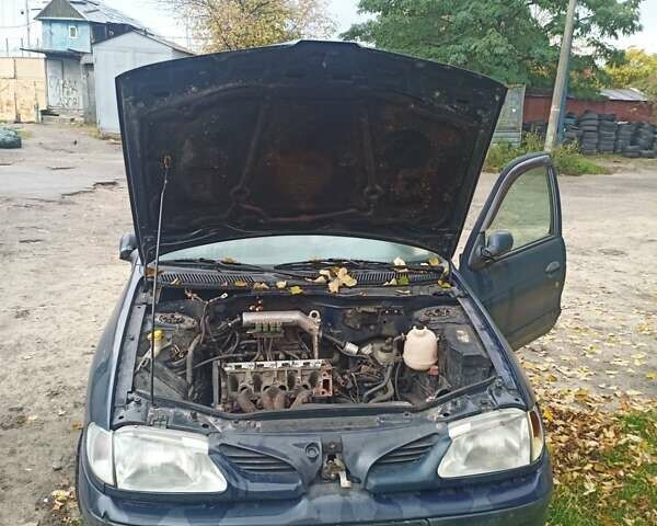 Синий Рено Меган, объемом двигателя 1.6 л и пробегом 350 тыс. км за 800 $, фото 7 на Automoto.ua