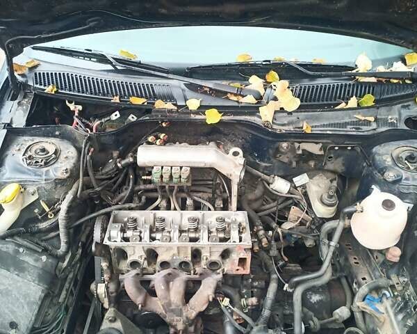 Синий Рено Меган, объемом двигателя 1.6 л и пробегом 350 тыс. км за 800 $, фото 4 на Automoto.ua