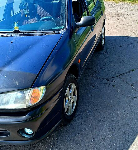 Синій Рено Меган, об'ємом двигуна 1.4 л та пробігом 275 тис. км за 2200 $, фото 7 на Automoto.ua