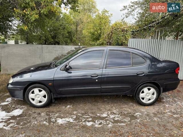 Синий Рено Меган, объемом двигателя 1.6 л и пробегом 262 тыс. км за 3200 $, фото 9 на Automoto.ua