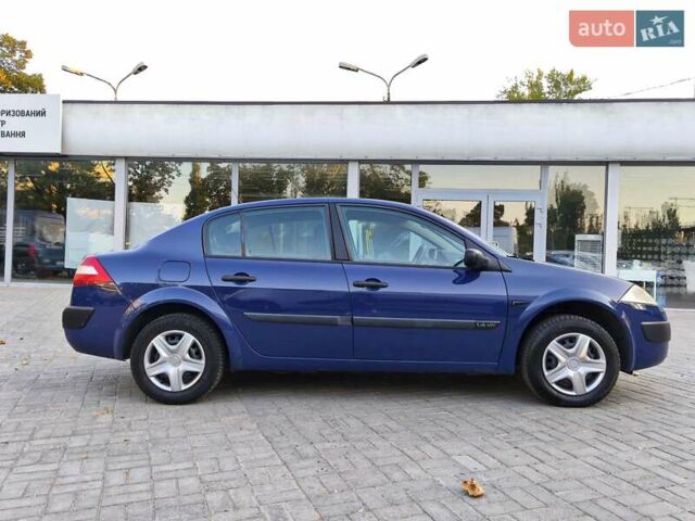 Синий Рено Меган, объемом двигателя 1.4 л и пробегом 372 тыс. км за 3300 $, фото 5 на Automoto.ua