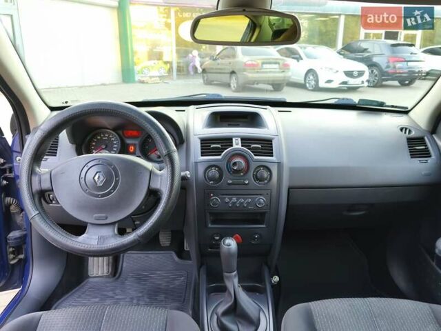 Синий Рено Меган, объемом двигателя 1.4 л и пробегом 372 тыс. км за 3300 $, фото 15 на Automoto.ua
