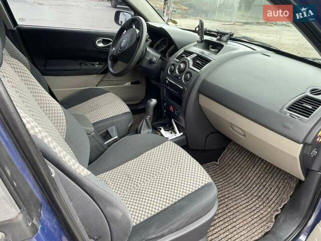 Синий Рено Меган, объемом двигателя 1.39 л и пробегом 185 тыс. км за 4500 $, фото 8 на Automoto.ua