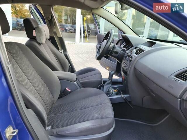 Синий Рено Меган, объемом двигателя 1.4 л и пробегом 372 тыс. км за 3300 $, фото 14 на Automoto.ua