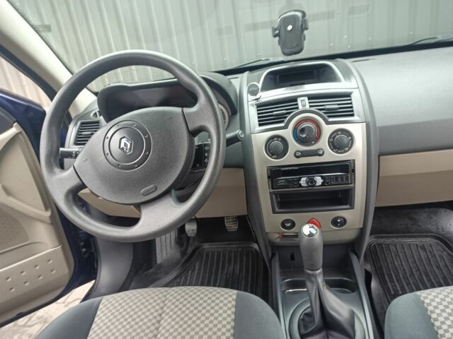 Синий Рено Меган, объемом двигателя 1.4 л и пробегом 173 тыс. км за 3550 $, фото 7 на Automoto.ua