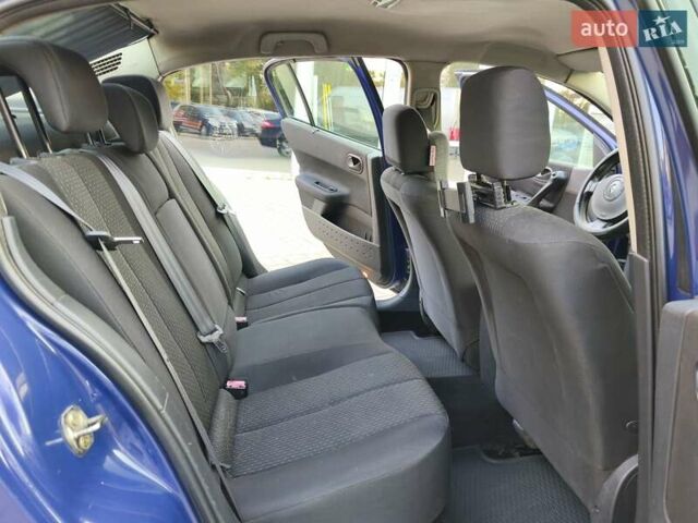 Синий Рено Меган, объемом двигателя 1.4 л и пробегом 372 тыс. км за 3300 $, фото 12 на Automoto.ua