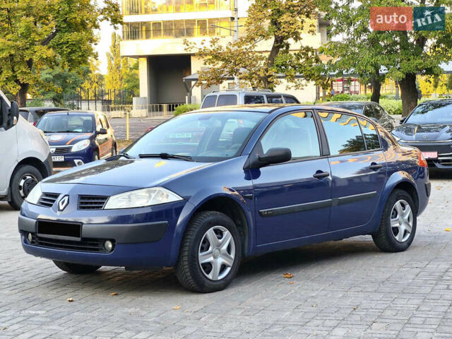 Синий Рено Меган, объемом двигателя 1.4 л и пробегом 372 тыс. км за 3300 $, фото 2 на Automoto.ua