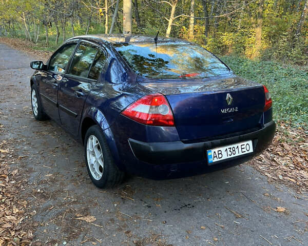 Синий Рено Меган, объемом двигателя 1.6 л и пробегом 243 тыс. км за 2800 $, фото 5 на Automoto.ua