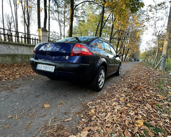 Синий Рено Меган, объемом двигателя 1.6 л и пробегом 243 тыс. км за 2800 $, фото 3 на Automoto.ua