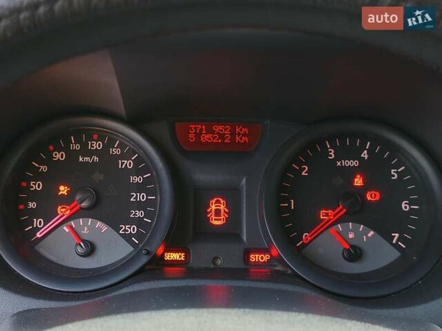 Синий Рено Меган, объемом двигателя 1.4 л и пробегом 372 тыс. км за 3300 $, фото 17 на Automoto.ua