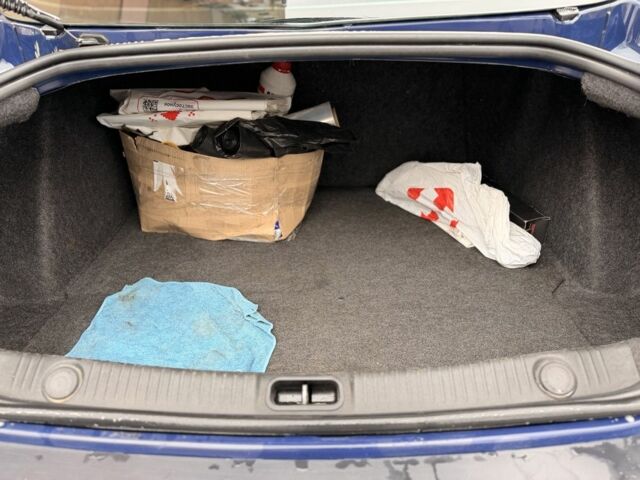 Синий Рено Меган, объемом двигателя 1.4 л и пробегом 225 тыс. км за 4000 $, фото 12 на Automoto.ua