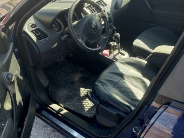 Синий Рено Меган, объемом двигателя 1.5 л и пробегом 284 тыс. км за 5500 $, фото 4 на Automoto.ua