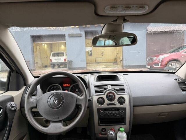 Синий Рено Меган, объемом двигателя 1.6 л и пробегом 159 тыс. км за 1950 $, фото 12 на Automoto.ua