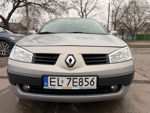 Синий Рено Меган, объемом двигателя 1.6 л и пробегом 159 тыс. км за 1950 $, фото 2 на Automoto.ua